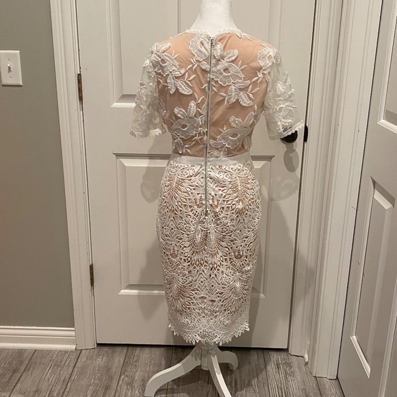 Lulu's Kayleigh White and Nude Lace Short Sleeve Midi Dress 16353 - Picture 10 of 16